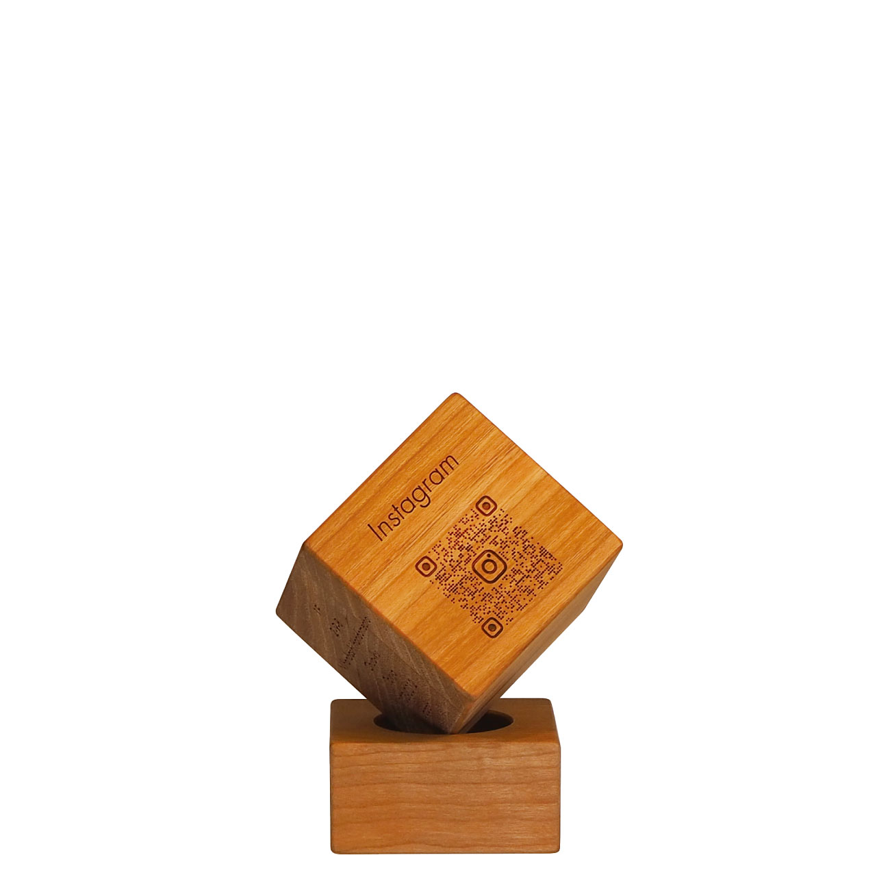 W_Na_QRcube_ tilt_d